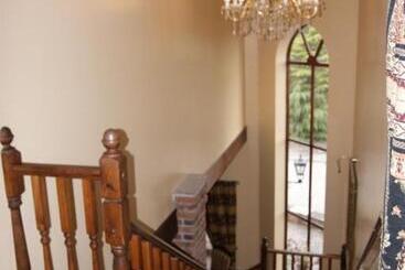 فندق Slaters Country Inn