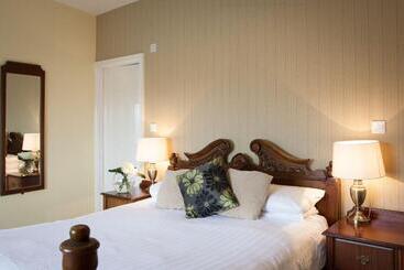 فندق The Lamplighter Dining ~ Rooms