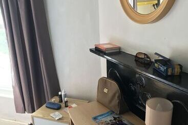 Harlow International Hostel