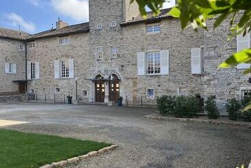 Отель Hôtel Restaurant Le Château De Besseuil, Mâcon Nord   Teritoria