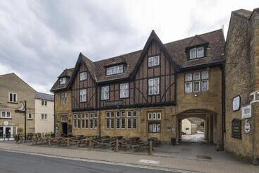 هتل Half Moon, Sherborne By Marston's Inns