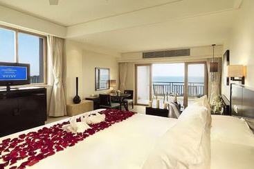 בית מלון כפרי Howard Johnson Resort Sanya Bay
