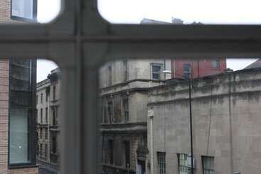 هاستل Rock N Bowl