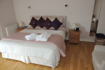 The Manor Coach House