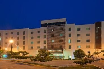 فندق Holiday Inn Express Ciudad Del Carmen, An Ihg