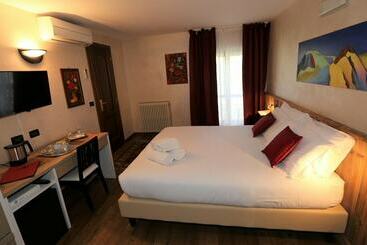 فندق Le Charaban