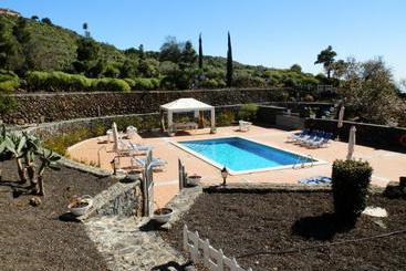 فندق Rural La Correa Del Almendro & Bubble Experience   Adults Only