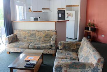 هتل Surfers Del Rey