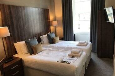 پانسیون 28 York Place