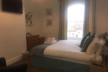 Seacrest Guest House Room Only