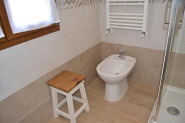 Nuscos Bed And Breakfast