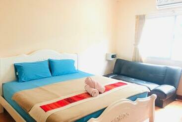 膳宿费 Anchana House