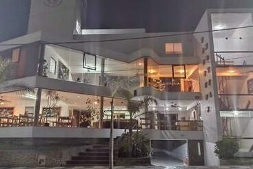 בית מלון כפרי Reviens