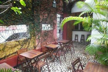 Café Hostel Kebab Salvador