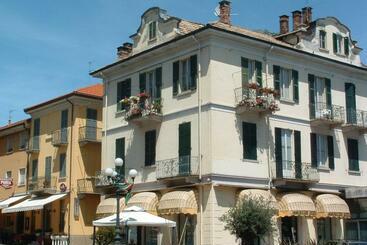 استراحتگاه Baveno Mono