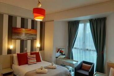 تختخواب و صبحانه Seacroft Guest House