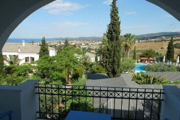 호텔 Geranion Village