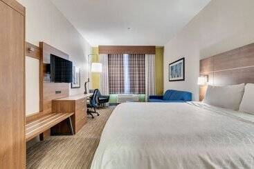 Holiday Inn Express Hotel & Suites Lake Elsinore, An Ihg
