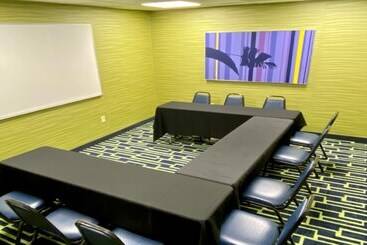 فندق Holiday Inn Express Suites Plant City By Ihg