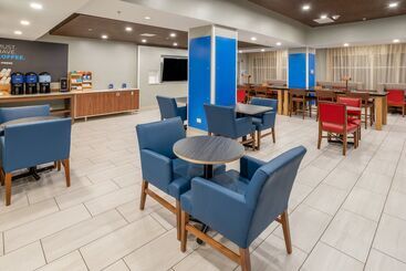 Holiday Inn Express Hotel & Suites Salisbury Delmar, An Ihg