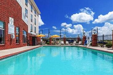 Holiday Inn Express Hotel And Suites Shreveport South Park Plaza, An Ihg