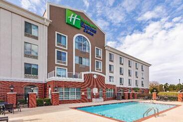 هتل Holiday Inn Express & Suites West By Ihg