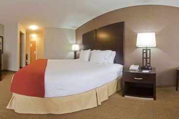 هتل Holiday Inn Express & Suites Canyonville