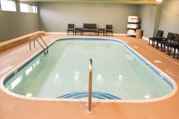 בית מלון כפרי Holiday Inn Express Osage Beach Lake Of The Ozarks, An Ihg
