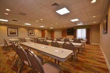 فندق Holiday Inn Express & Suites Pine Bluff/pines Mall, An Ihg