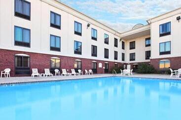 فندق Holiday Inn Express & Suites Pine Bluff/pines Mall, An Ihg