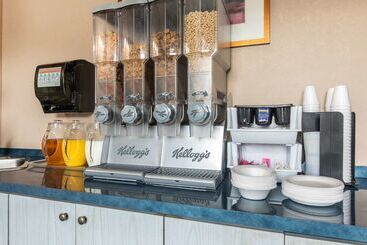 فندق Knights Inn Orillia
