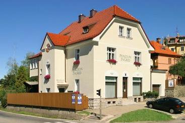 ホテル Pension Ingrid