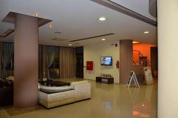 בית מלון כפרי Plaza