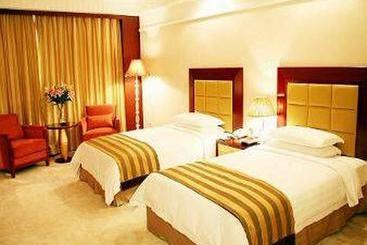 هتل Ramada Plaza Wuxi