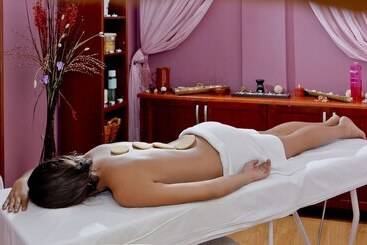 فندق Sea View Resorts & Spa