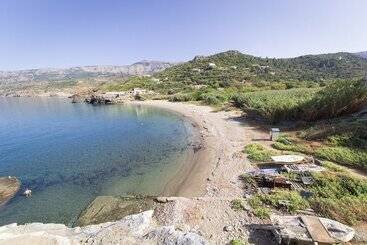 Kerame Studios & Apartments