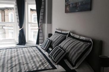 پانسیون The Prince Guest House