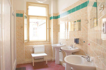 Travellers Hostel Dlouha