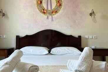 아파트호텔 Asprolithos Studios