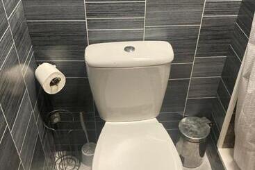 민박 Abingdon Lodge