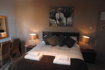 민박 White Hart Inn