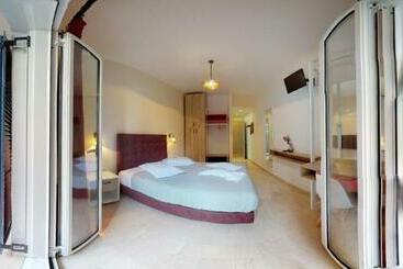 בית מלון כפרי Achilleas