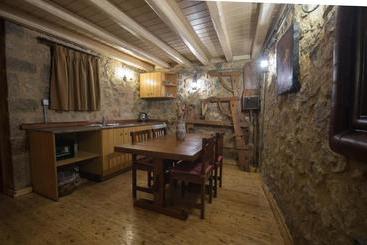 هتل Alexandros Guesthouse