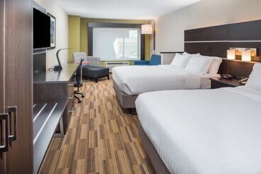 Holiday Inn Express Hotel & Suites Bismarck By Ihg