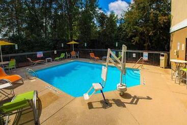 Holiday Inn Express Hotel & Suites Kinston, An Ihg