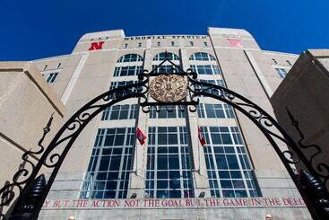 Holiday Inn Express Hotel And Suites Lincoln Airport, An Ihg