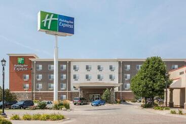 Отель Holiday Inn Express Hastings, An Ihg