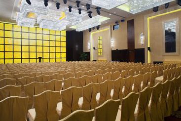هتل Holiday Inn Yinchuan International Trade Centre