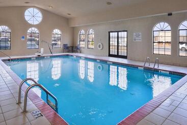 هتل Spark By Hilton North Little Rock