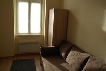 Interflat Hostel & Apartments